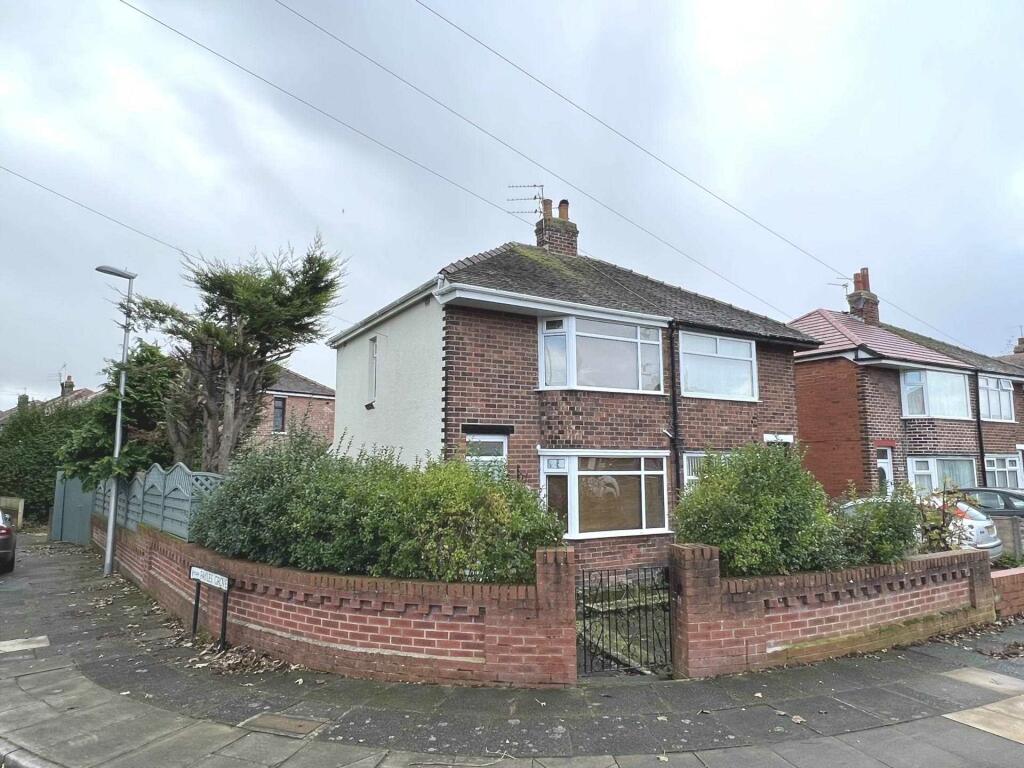 3 bedroom semidetached house for sale in Sunningdale Avenue, Blackpool