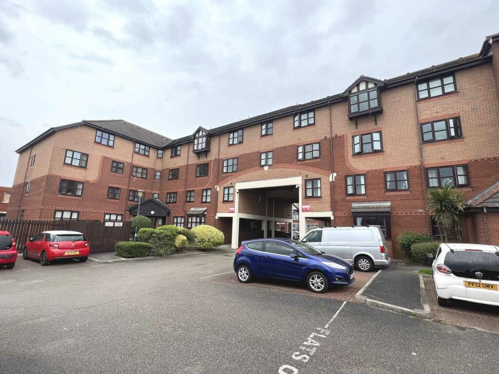 2 bedroom flat for sale in St.Annes Court, St Annes Road, Blackpool