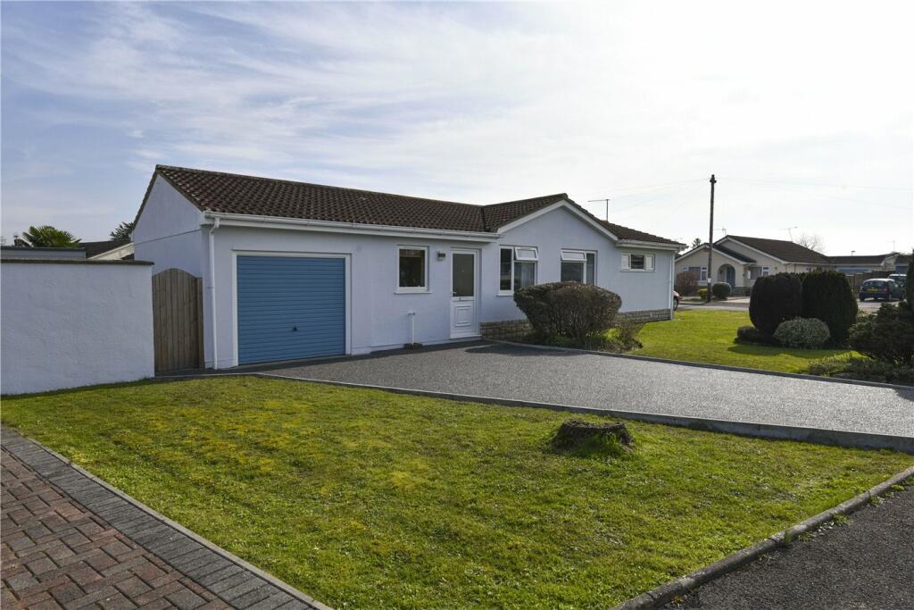 2 bedroom bungalow for sale in Briar Way, Colehill, Wimborne, Dorset, BH21
