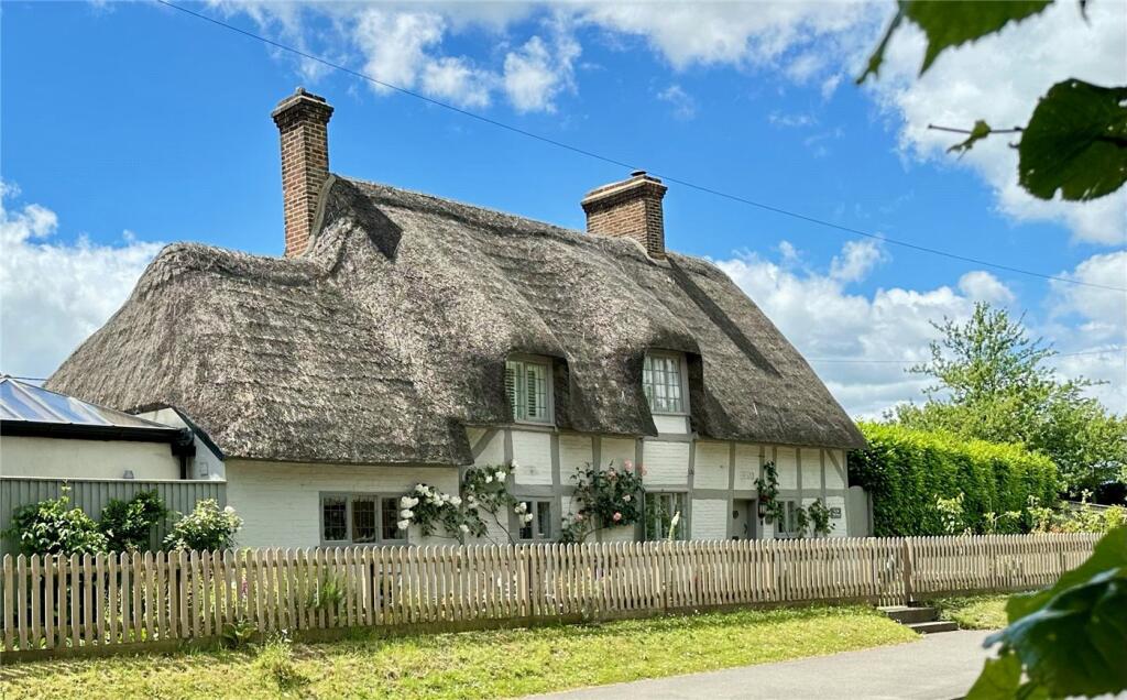 3 bedroom detached house for sale in Hillbutts, Pamphill, Wimborne, Dorset, BH21