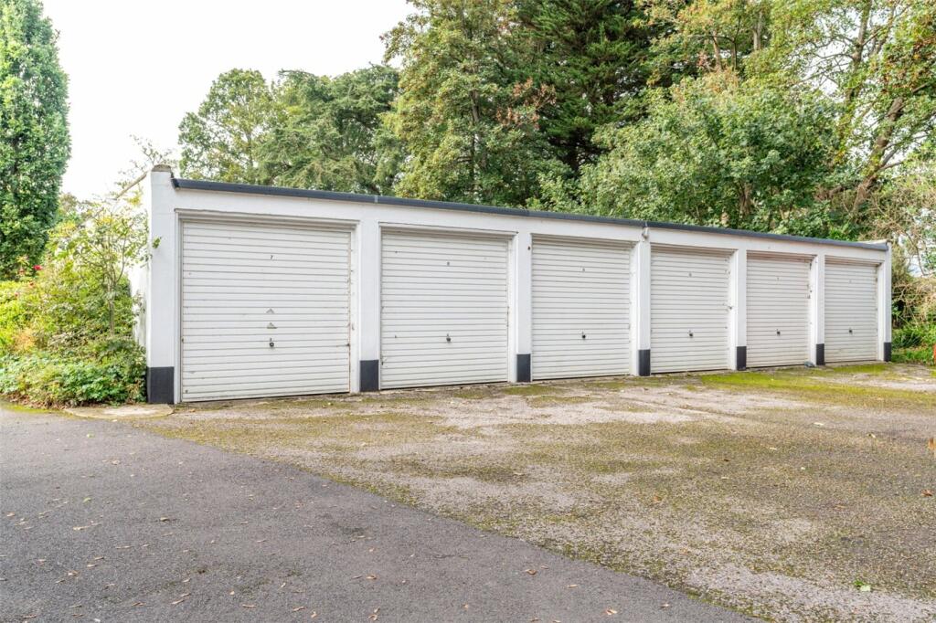 Additional property image - Redcotts Lane, Wimborne, Dorset, BH21