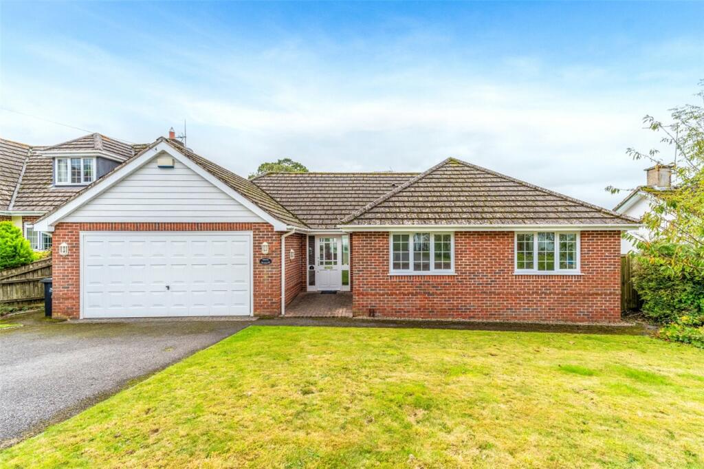 Additional property image - Boundary Drive, Wimborne, Dorset, BH21