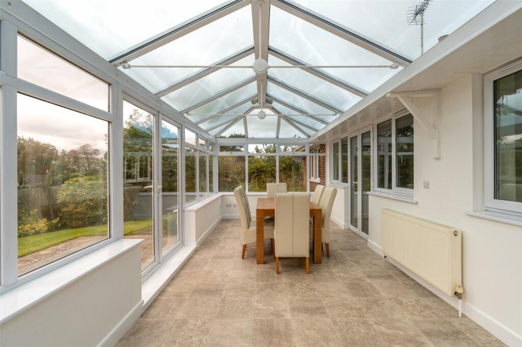 Additional property image - Boundary Drive, Wimborne, Dorset, BH21