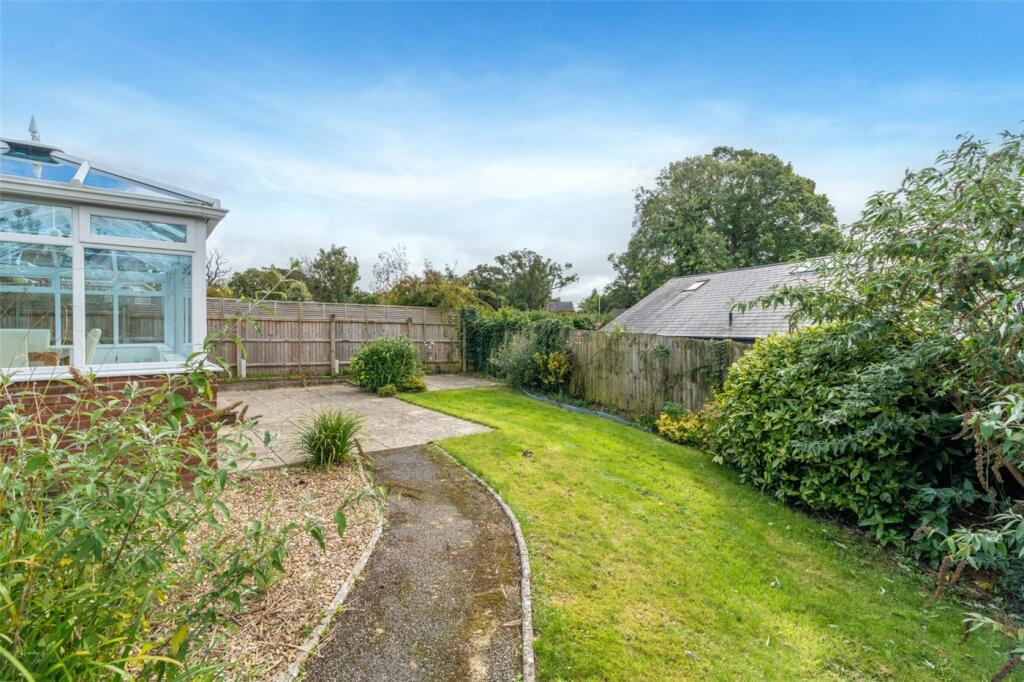 Additional property image - Boundary Drive, Wimborne, Dorset, BH21
