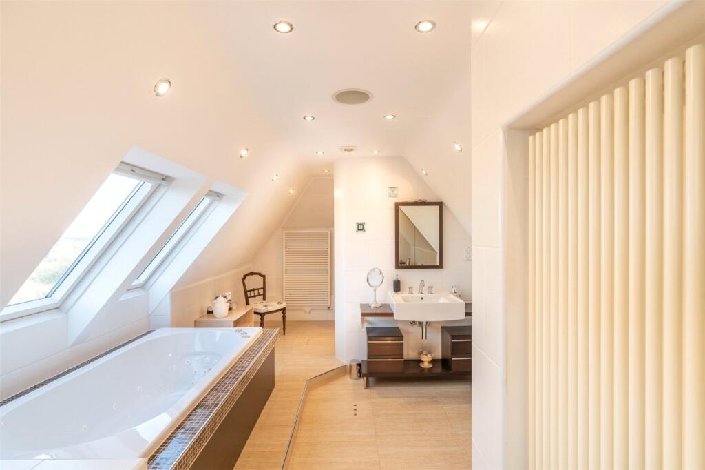 Additional property image - Chalbury, Wimborne, Dorset, BH21