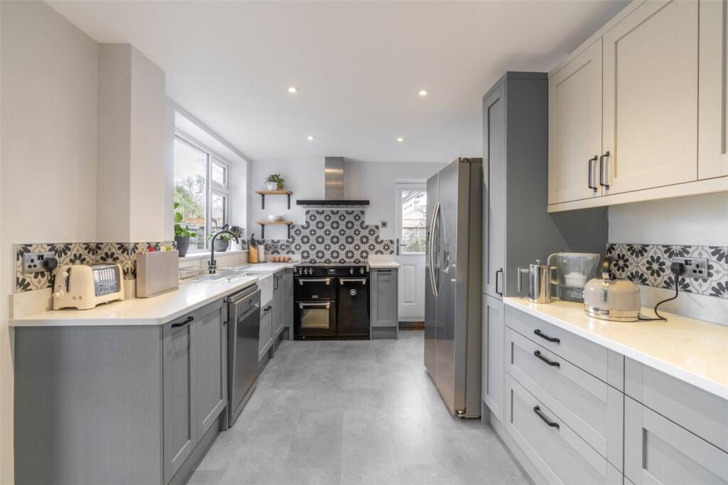 Additional property image - Hayes Lane, Colehill, Wimborne, Dorset, BH21