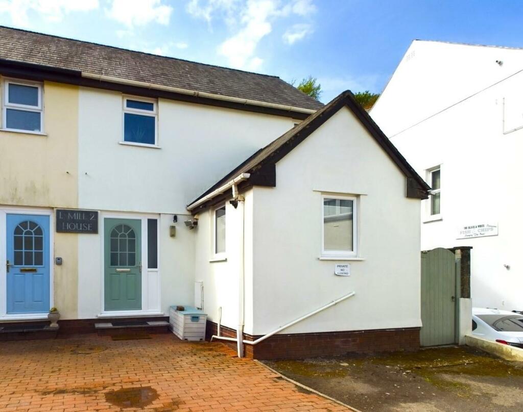 3 bedroom semidetached house for sale in Cross Street, Combe Martin