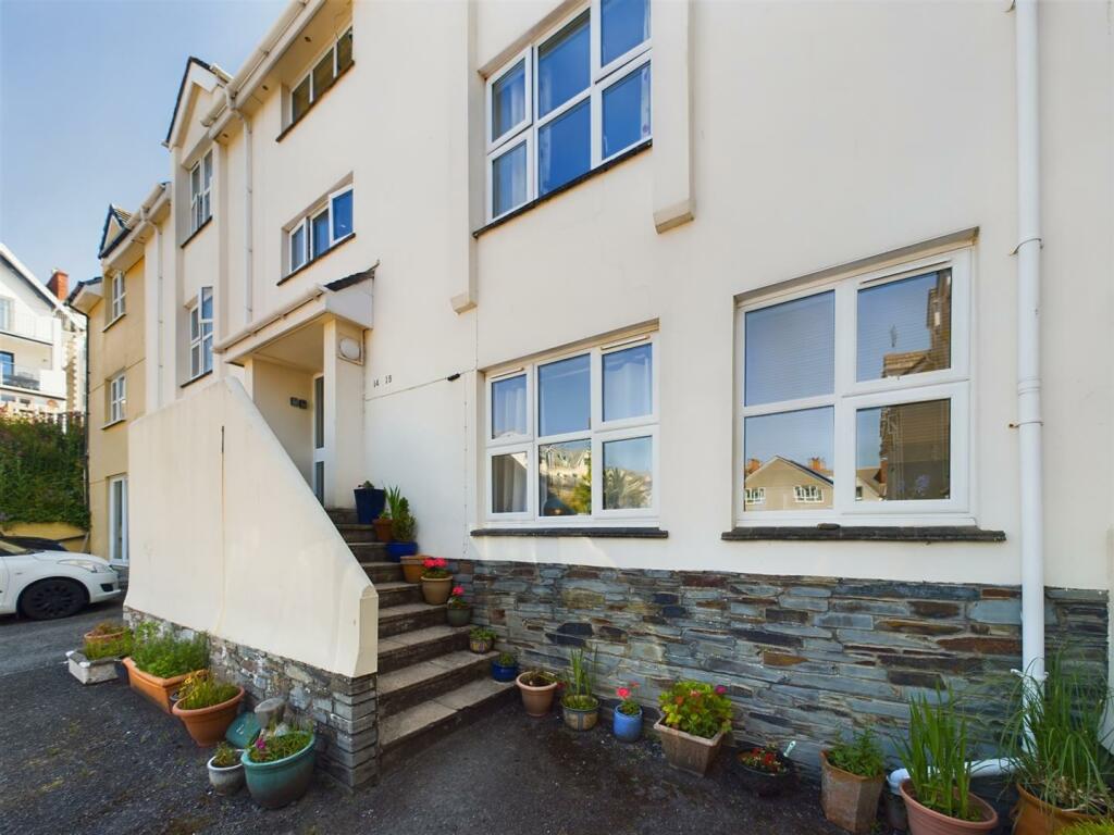 2 bedroom apartment for sale in Barton Road, EX34