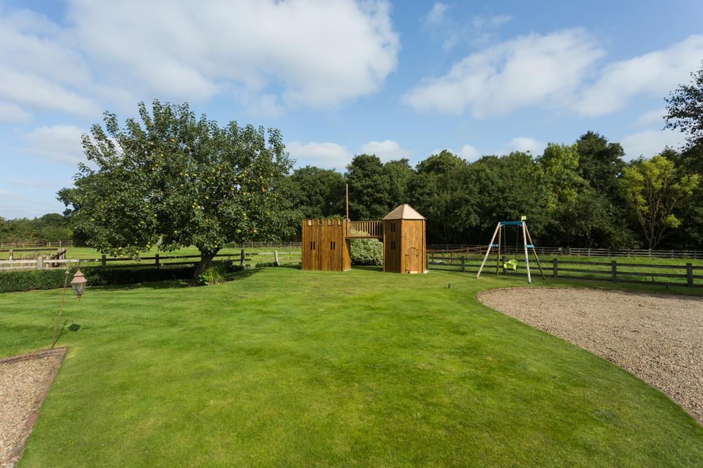 3 bedroom barn conversion for sale in Ingmanthorpe Hall Farm, York Road