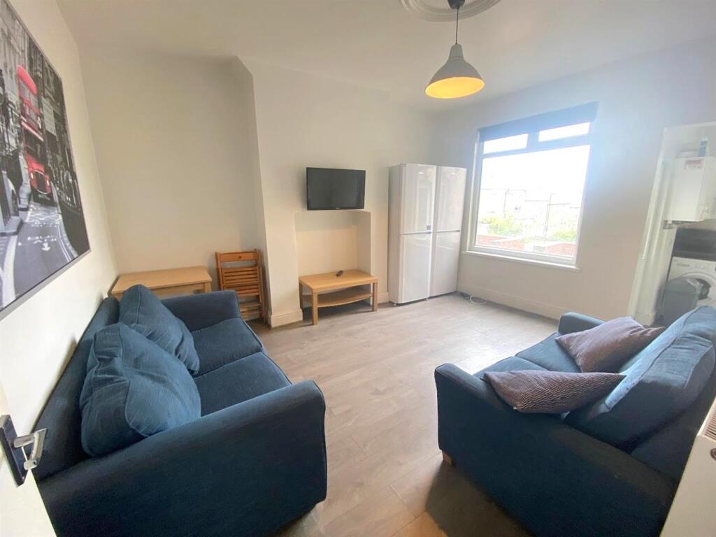 Main image of property: 256 Western Road