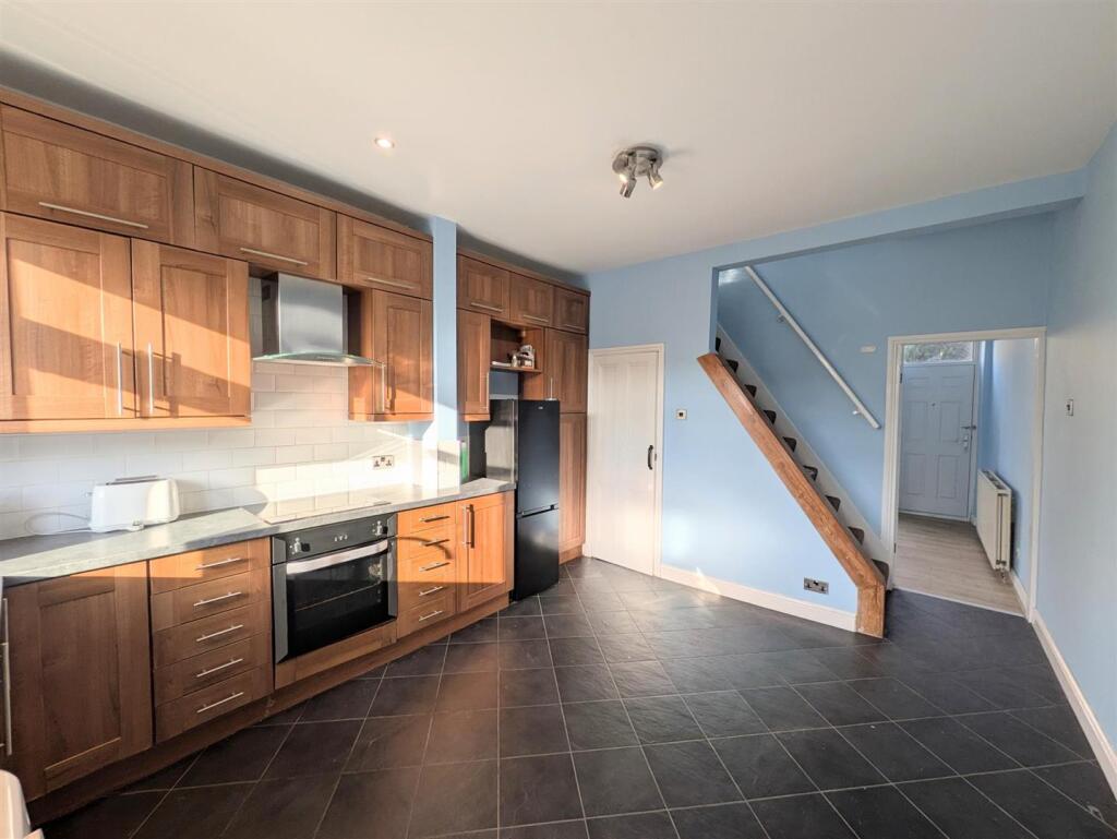 Main image of property: 21 Evelyn Road, Crookes