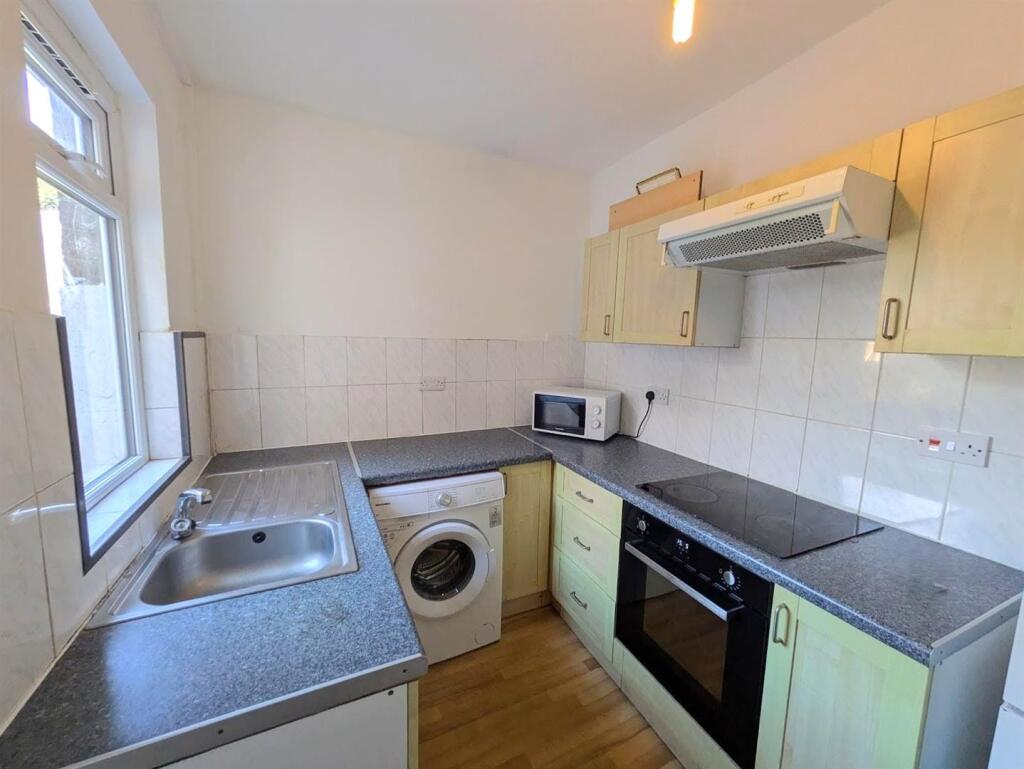 Main image of property: 174 Cobden View Road, Sheffield