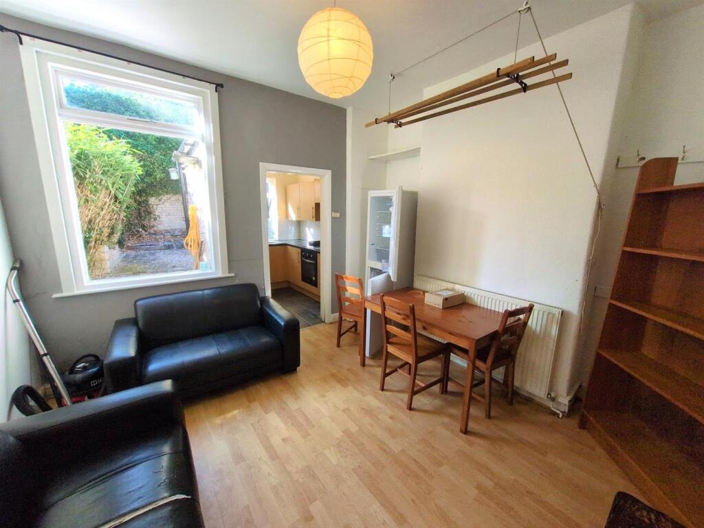 Main image of property: 274 Springvale Road, Sheffield