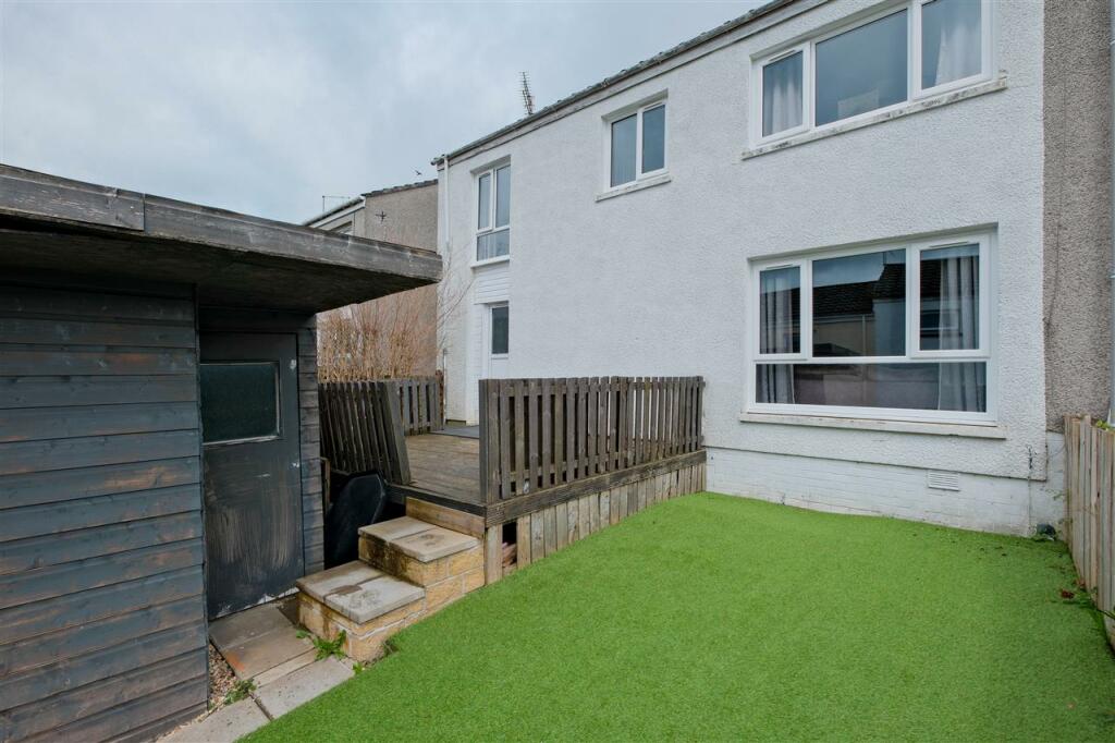 3 bedroom end of terrace house for sale in Skye Court, Cumbernauld, G67