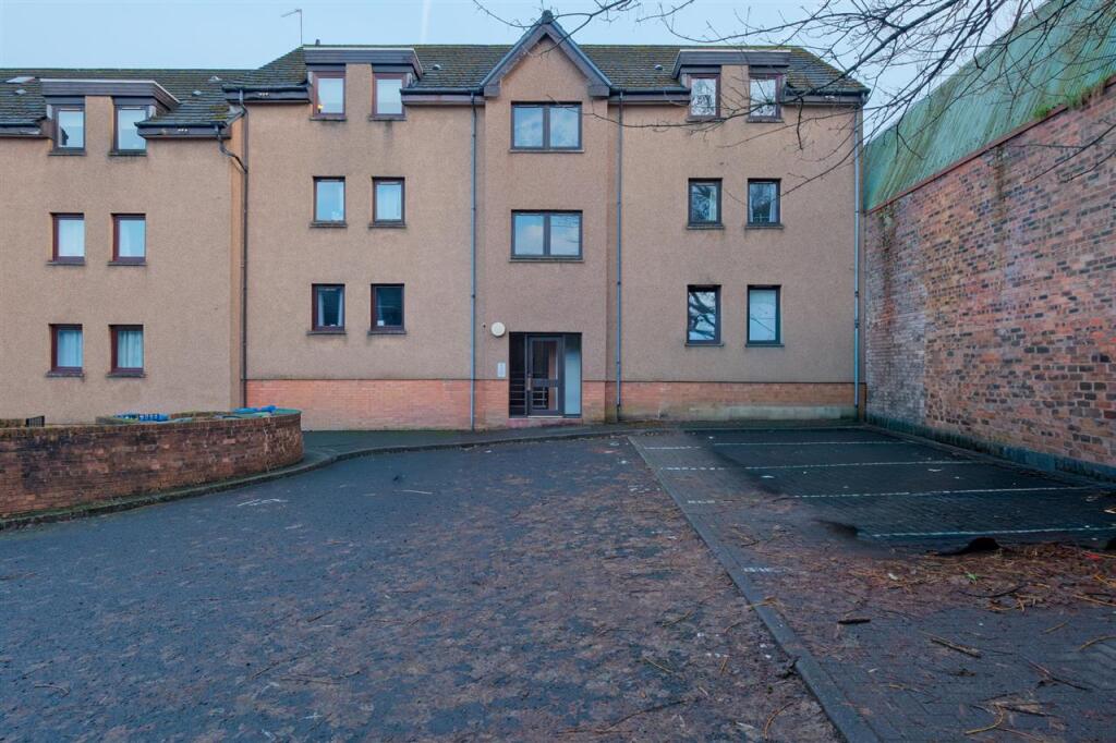 Main image of property: Common Green, Hamilton