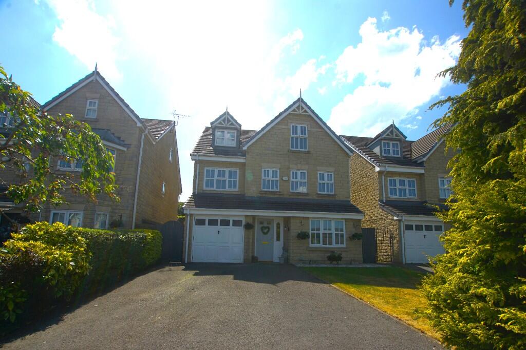 Main image of property: Scotty Brook Cres, Shirebrook, SK13 8UG **BEAUTIFUL**