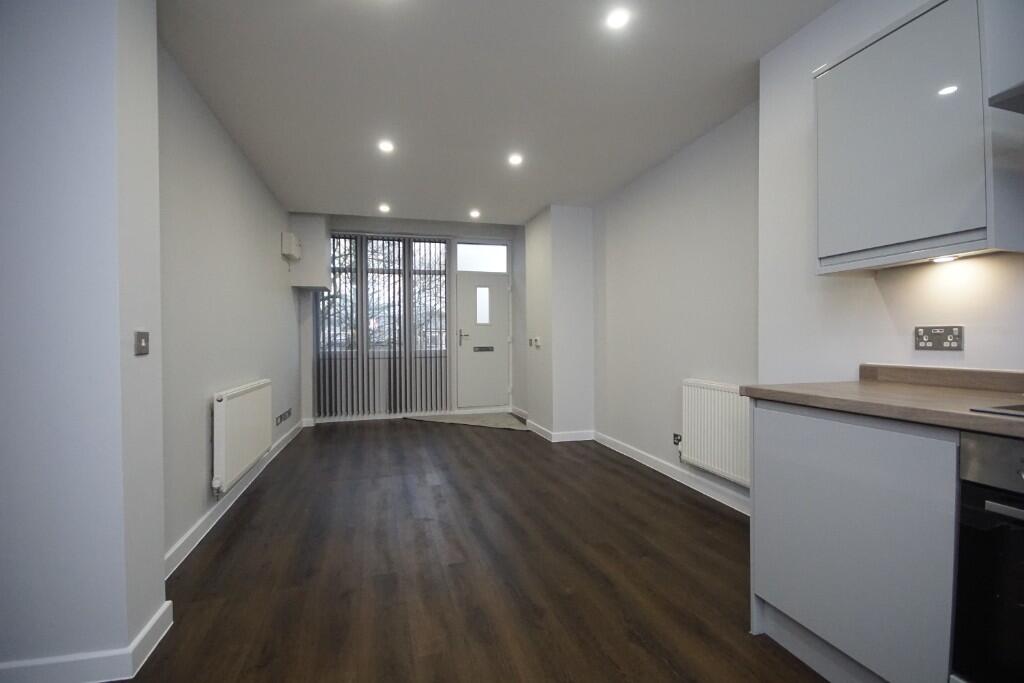 Main image of property: Burch House, Park Terr, Glossop, SK13 8HU **PARKING!**