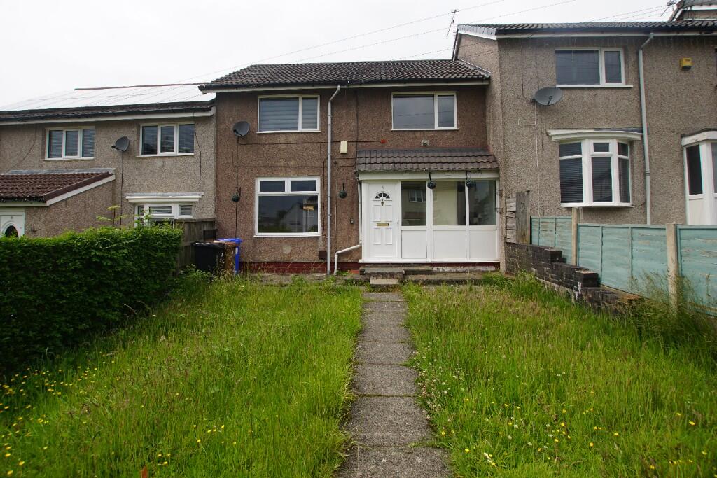 Main image of property: Fields Farm Walk, Hyde, SK14 3NX **PRIVATE GARDEN**