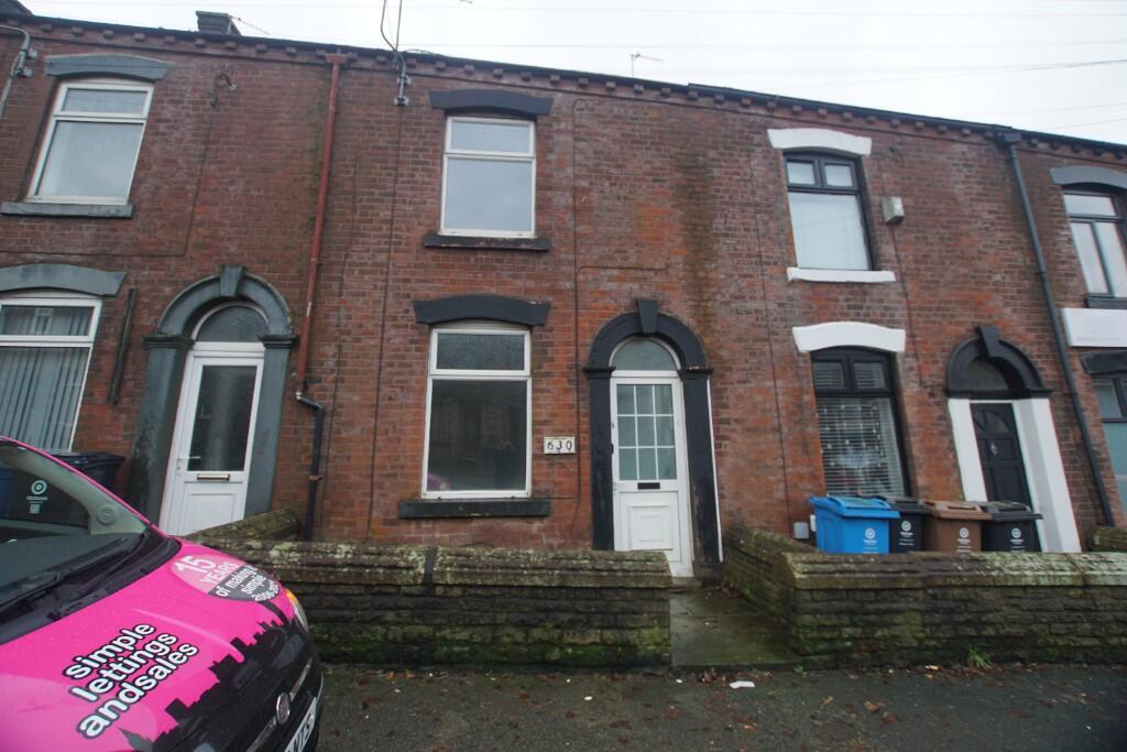Main image of property: Huddersfield Road, Oldham, OL4 3NL **PRIVATE GARDEN**