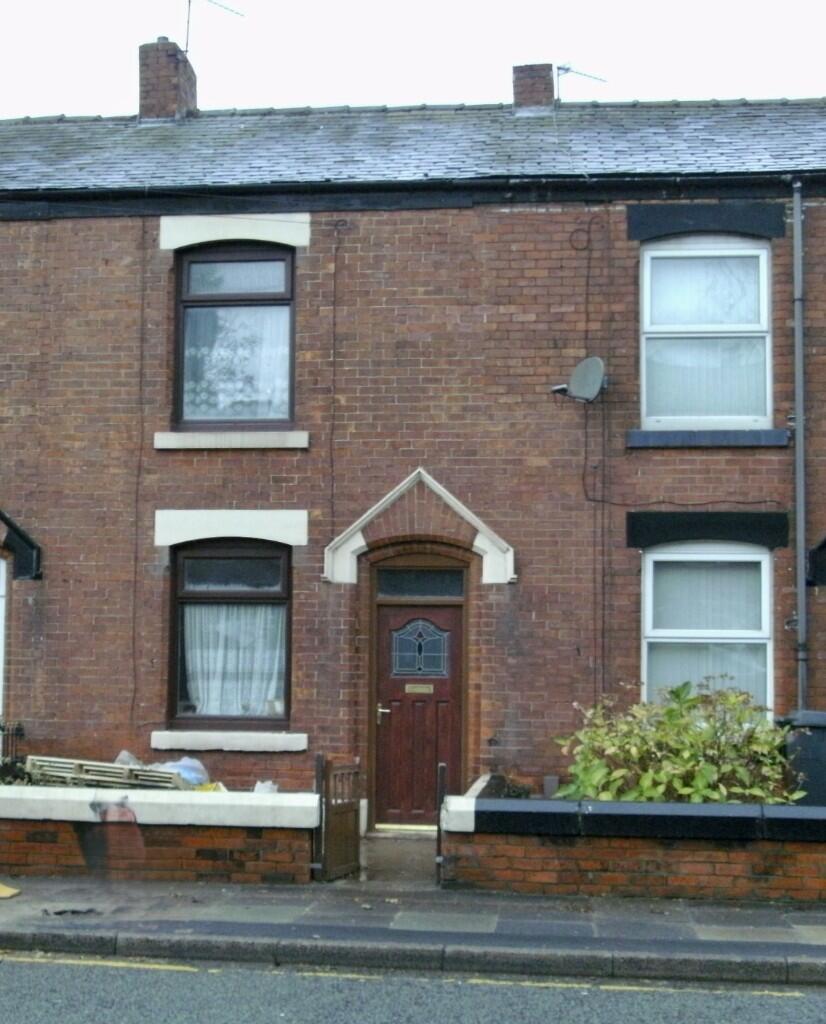 Main image of property: Dukinfield Rd, Hyde, SK14 4QE **GARDENS**
