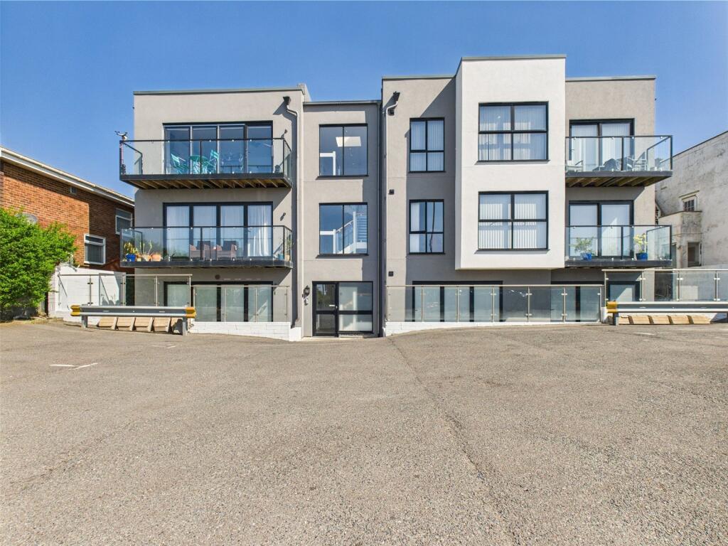 Main image of property: 16 South Coast Road, Peacehaven, BN10
