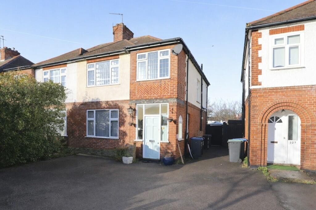 Main image of property: Willow Road, Enfield EN1 3BT