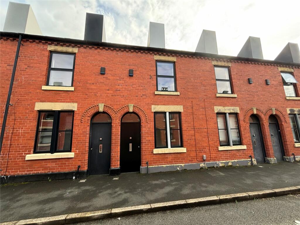 2 bedroom terraced house for rent in Reservoir Street, Salford, Greater Manchester, M6