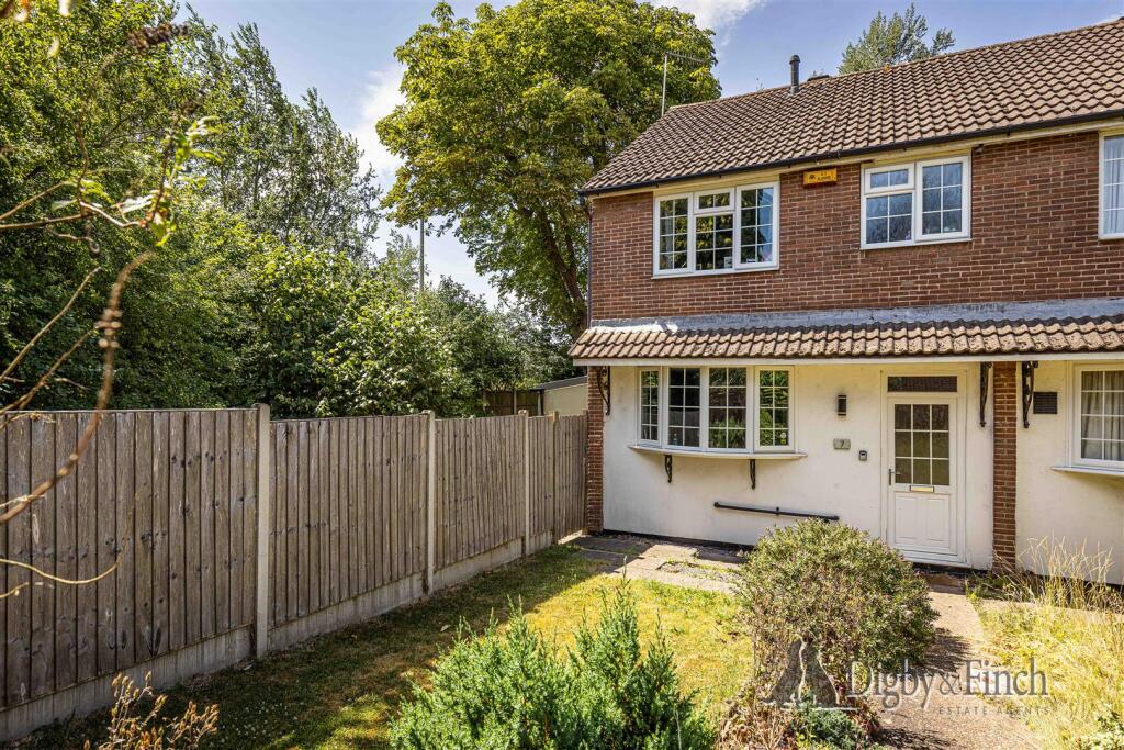 Main image of property: Cherrytree Close, Radcliffe-On-Trent, Nottingham