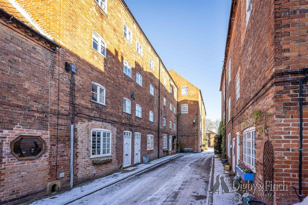 Main image of property: Maythorne, Southwell