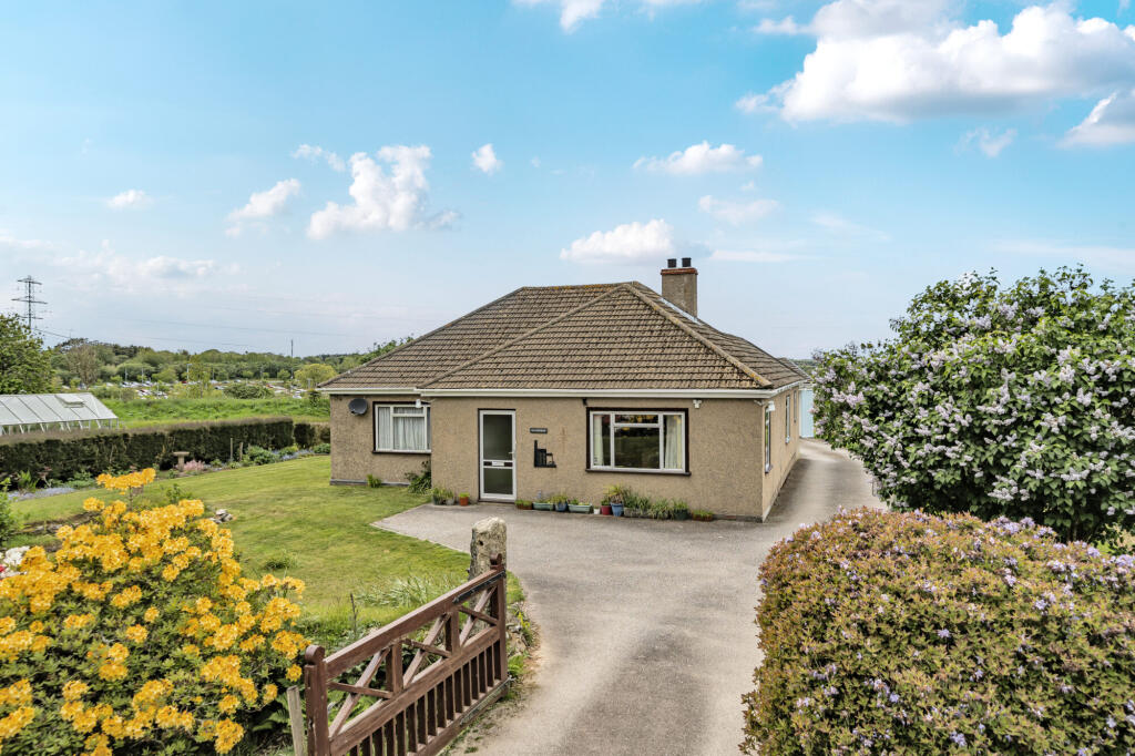 Main image of property: Threemilestone, Truro