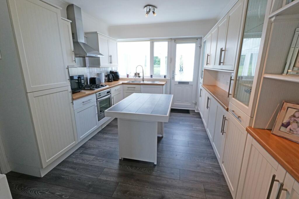 Additional property image - 51 Skipton Road, Foulridge, BB8