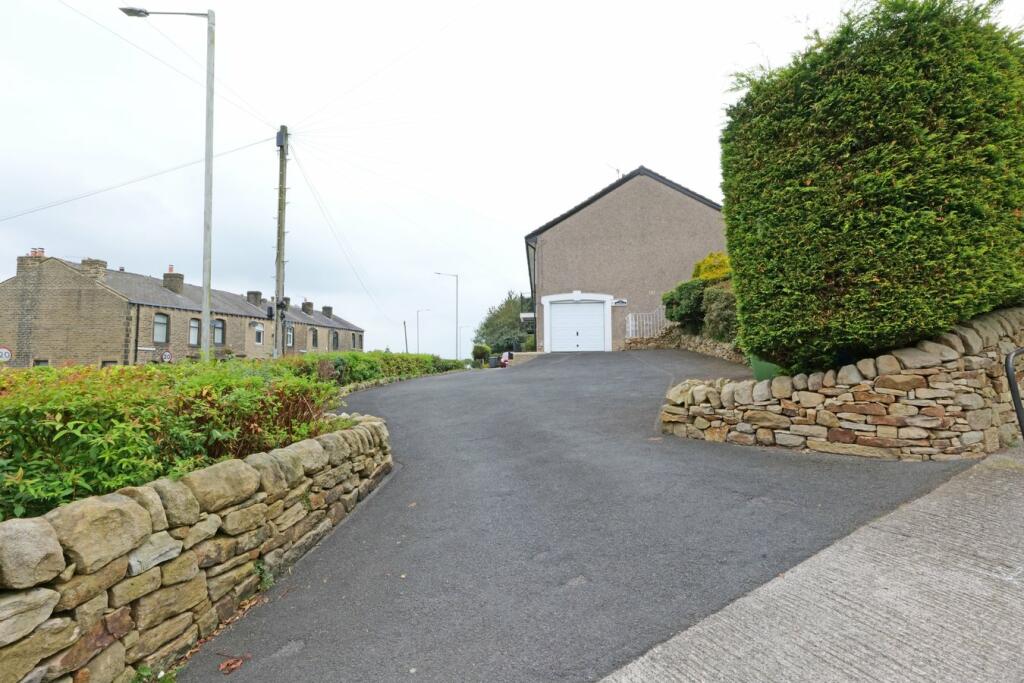 Additional property image - 51 Skipton Road, Foulridge, BB8