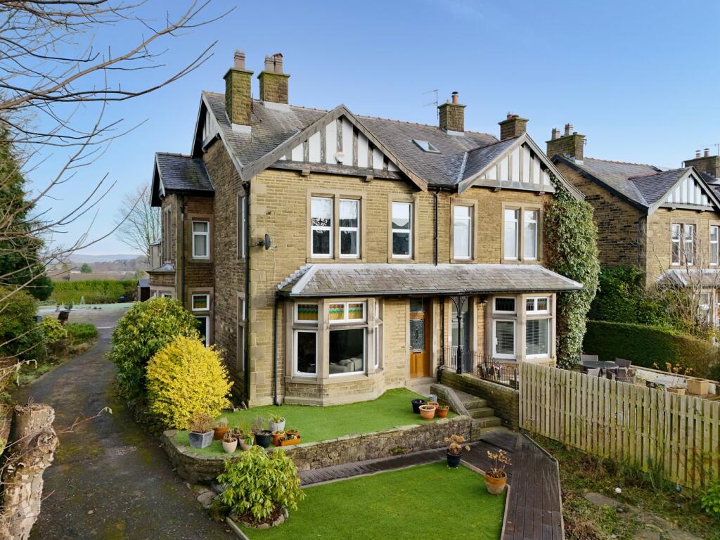 Main image of property: Gisburn Road, Barnoldswick, BB18