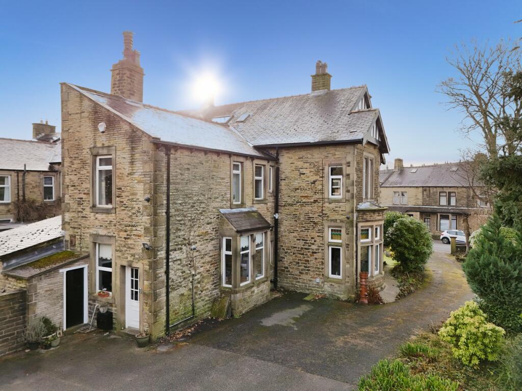 Additional property image - Gisburn Road, Barnoldswick, BB18