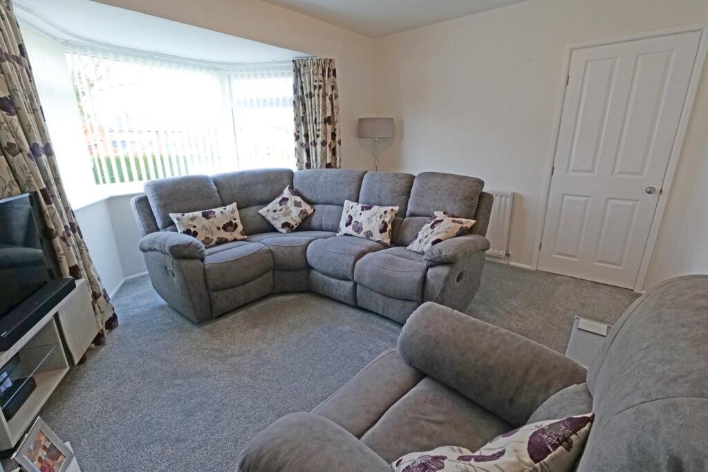 Additional property image - Knightsbridge Avenue, Colne, BB8