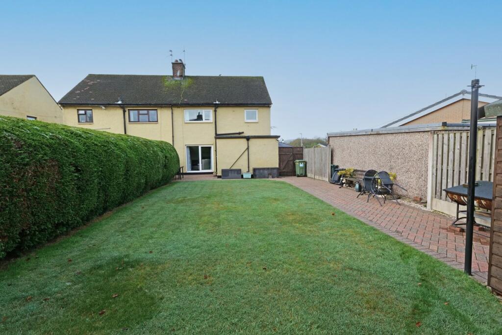 Additional property image - Knightsbridge Avenue, Colne, BB8