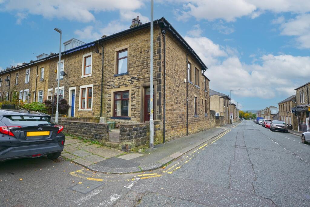Main image of property: Higgin Street, Colne, BB8