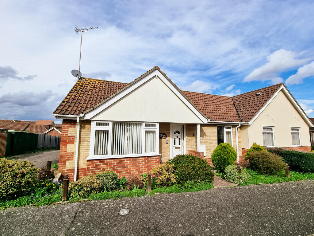 2 Bedroom Semi detached Bungalow For Sale In Hempstead Road Haverhill CB9