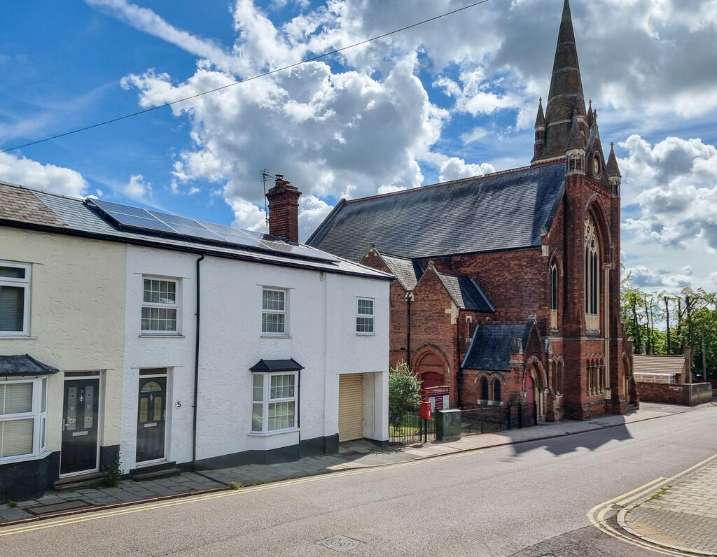 4 bedroom semidetached house for sale in Hamlet Road, Haverhill, CB9