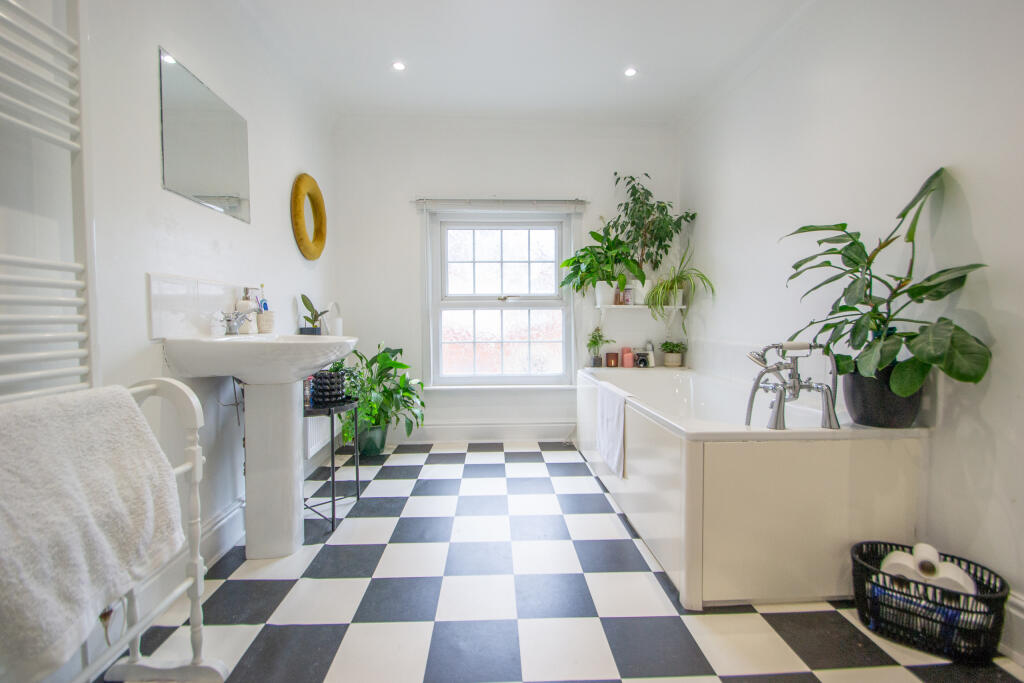 Additional property image - Hamlet Road, Haverhill