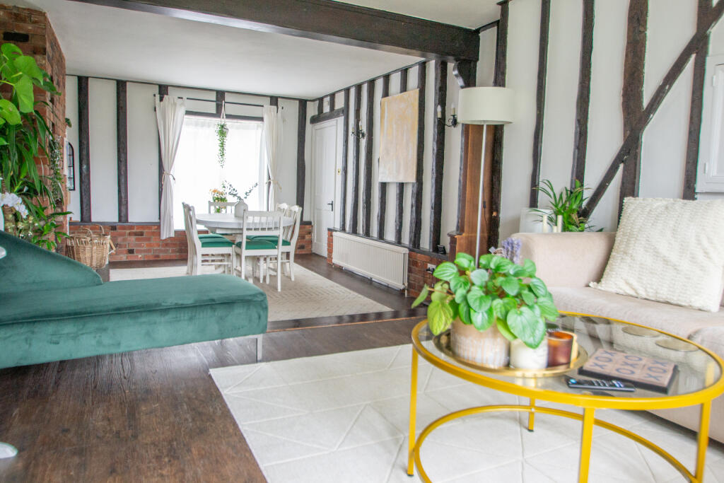Additional property image - Hamlet Road, Haverhill