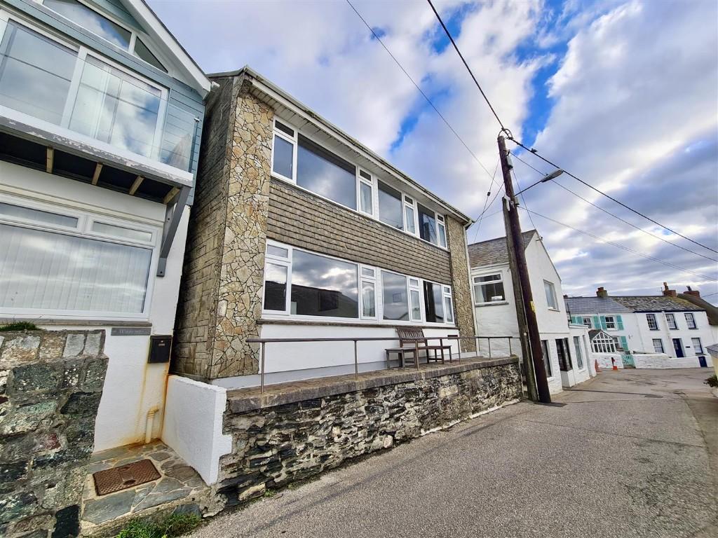 4 bedroom detached house for sale in Porthleven TR13