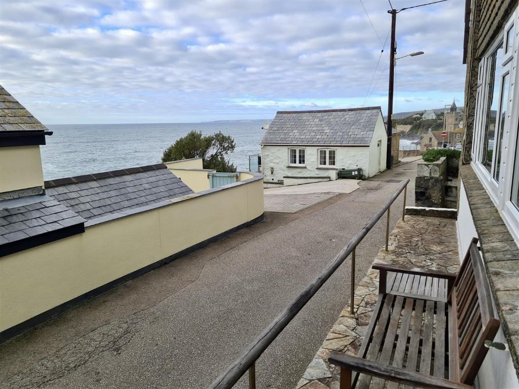 4 bedroom detached house for sale in Porthleven TR13
