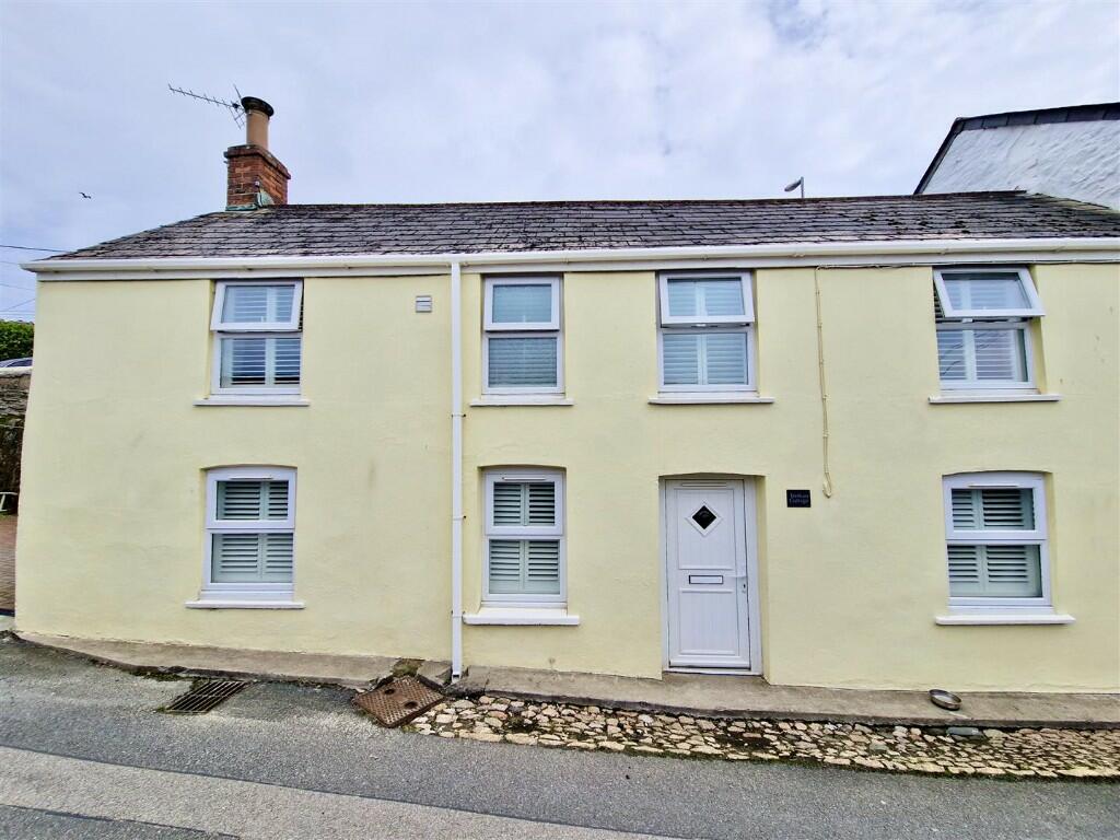 3 bedroom semidetached house for sale in Porthleven TR13