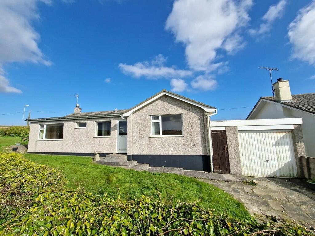 2 bedroom detached bungalow for sale in Tolponds Road, porthleven, TR13