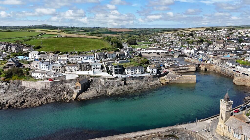 Main image of property: Becon Road, Porthleven