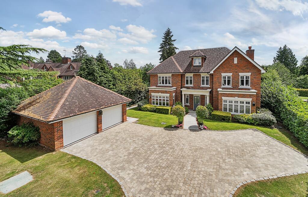 Main image of property: Tilford Road, Farnham, GU9