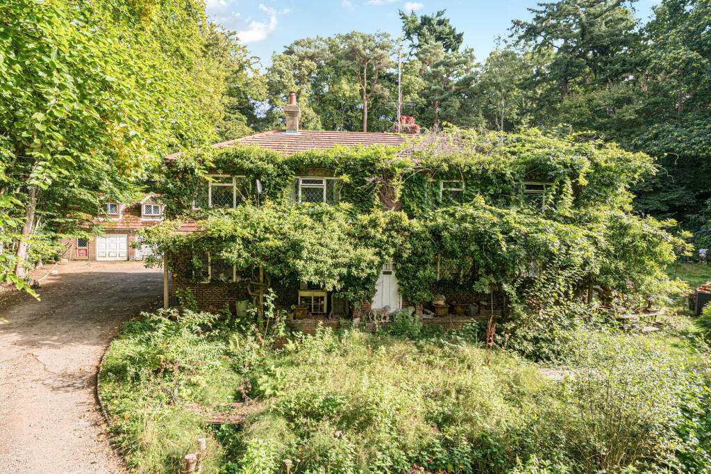 Main image of property: Tilford Road, Churt, Farnham, GU10