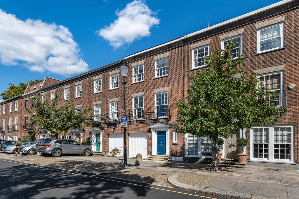 Main image of property: Park Walk, London, SW10