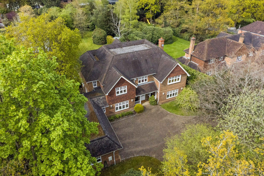 Main image of property: Dukes Wood Drive, Gerrards Cross, SL9